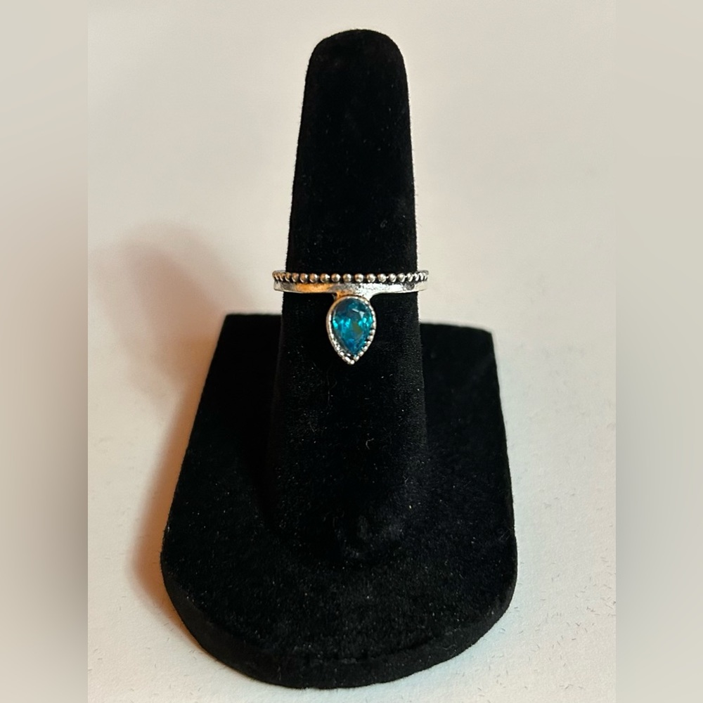 3/$10 Fashion ring size 4